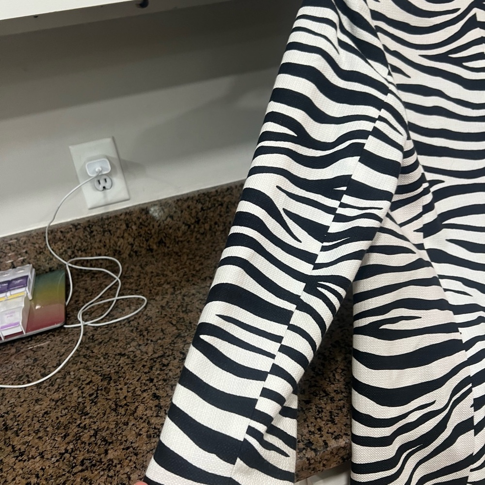 Talbots Black and White Zebra Print Blazer - Picture 13 of 16